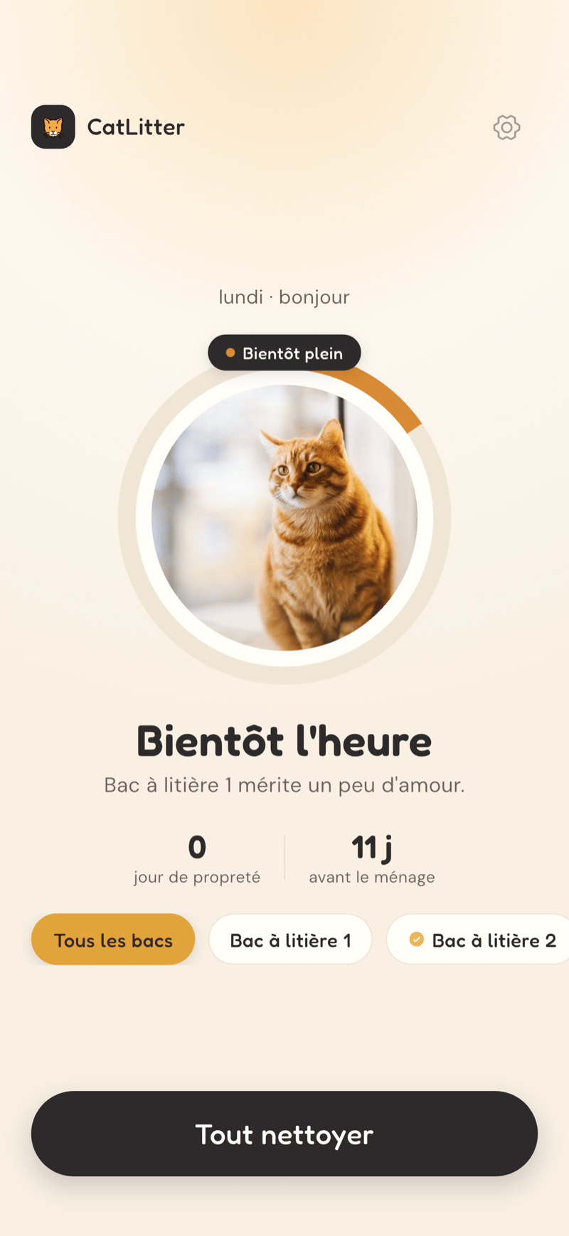 Écran d'accueil de CatLitter avec un bac qui se remplit, les jours de fraîcheur et le temps avant le changement complet
