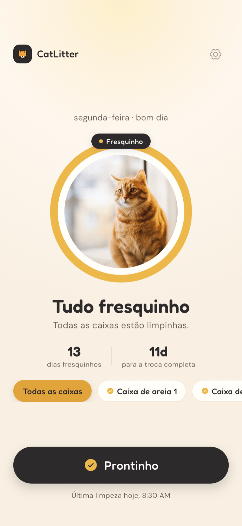 Tela inicial do CatLitter mostrando o halo de frescura, todas as caixas limpas e um botão Limpei